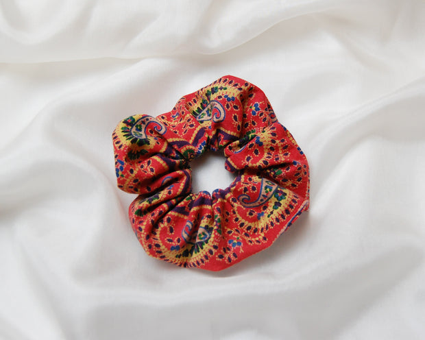 Scrunchie - Red Paisley